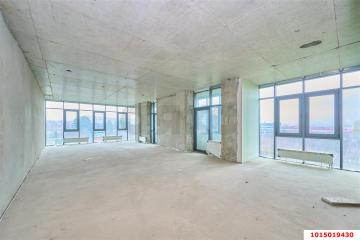 Фото №1: 2-комнатная квартира 100 м² - Краснодар, мкр. ЖК Сказка, ул. имени 40-летия Победы, 15