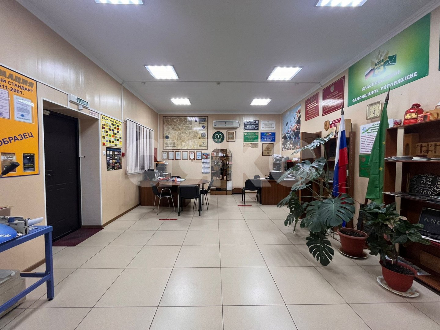 Фото №3: Коммерция 207 м² - Майкоп, Центр, ул. Адыгейская, 70