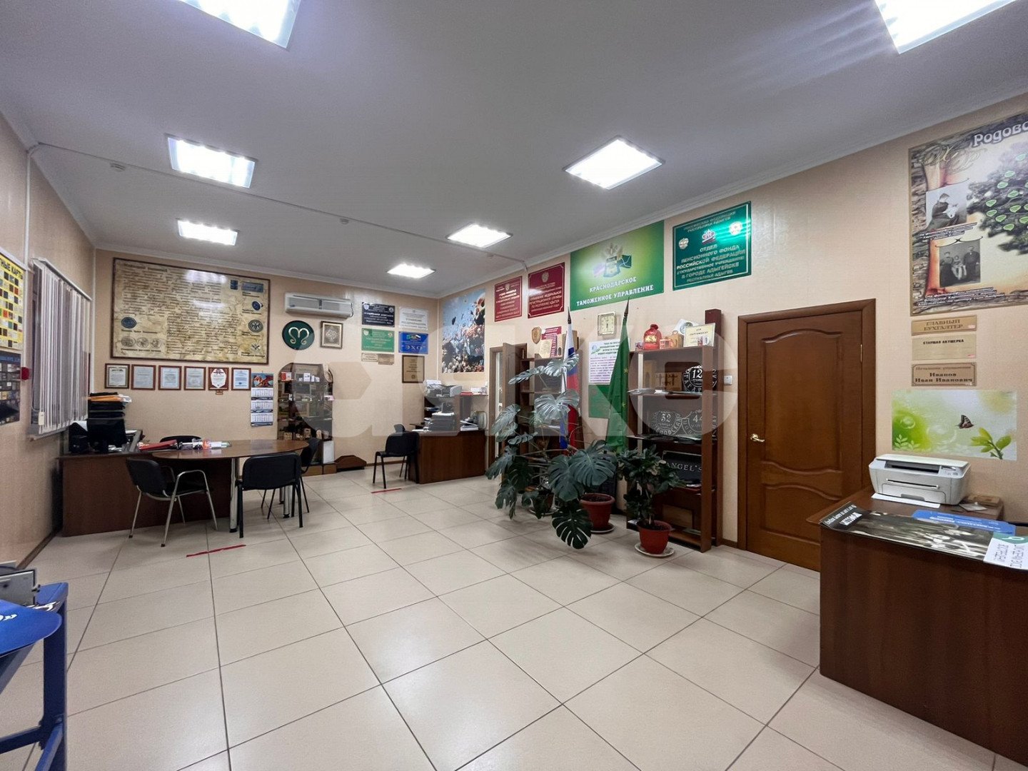 Фото №4: Коммерция 207 м² - Майкоп, Центр, ул. Адыгейская, 70