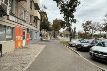 Фото №1: Коммерция 30 м² - Мариуполь, р. Жовтневый, пр-кт Нахимова, 178