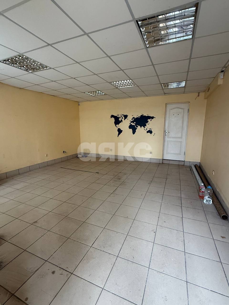 Фото №3: Коммерция 30 м² - Мариуполь, Жовтневый, пр-кт Нахимова, 178