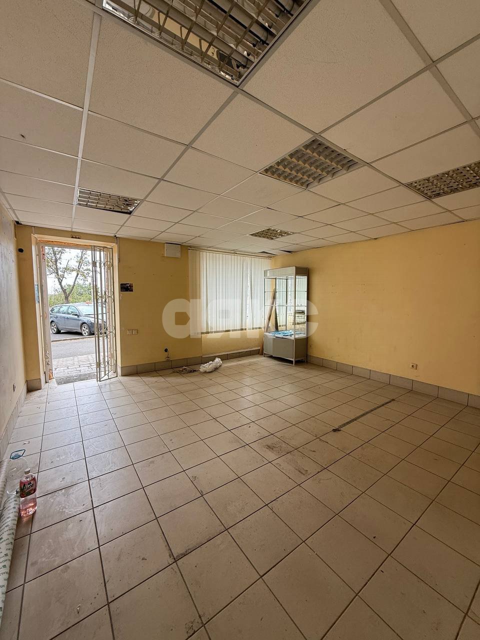 Фото №4: Коммерция 30 м² - Мариуполь, Жовтневый, пр-кт Нахимова, 178