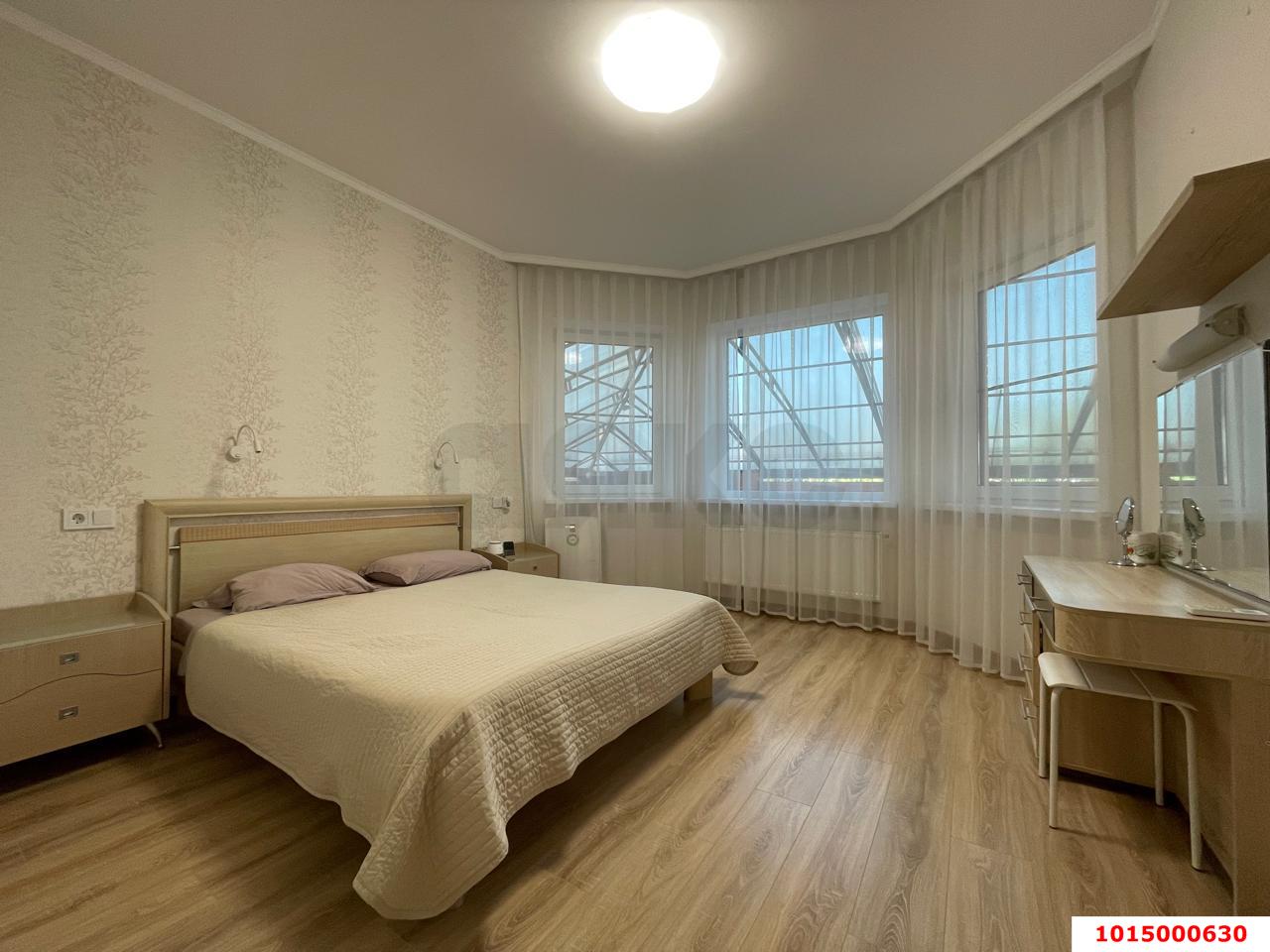 Фото №11: Дом 301 м² + 12 сот. - Знаменский, мкр. Карасунский внутригородской округ, ул. Трактовая, 4