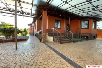 Фото №1: Дом 301 м² - Знаменский, мкр. Карасунский внутригородской округ, ул. Трактовая, 4