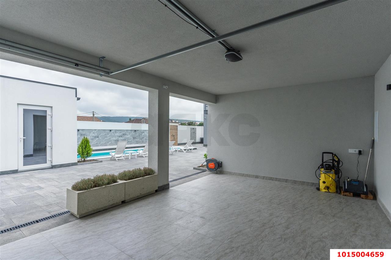 Фото №12: Дом 182 м² + 4.6 сот. - Геленджик, ул. Розы Люксембург, 46