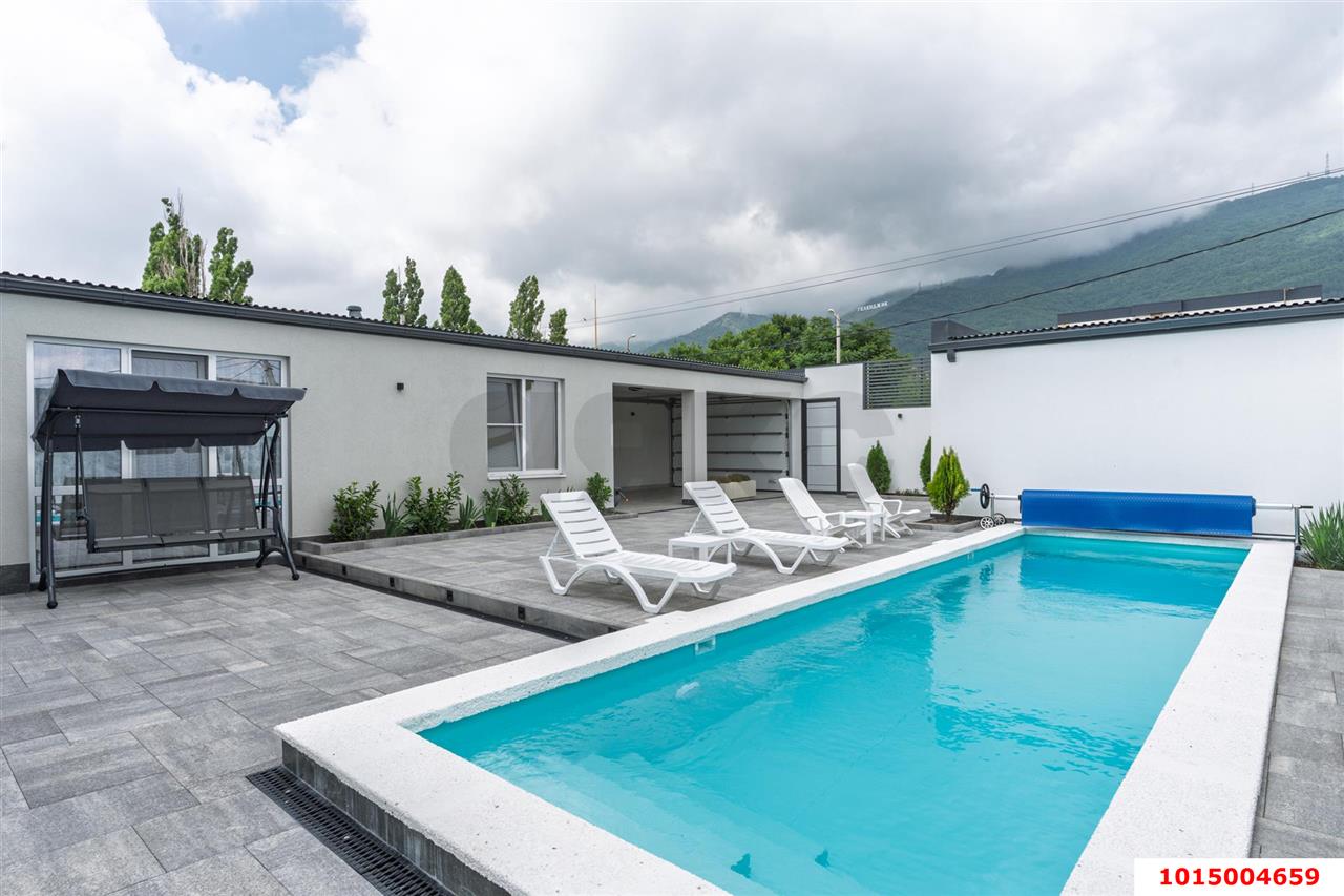 Фото №6: Дом 182 м² + 4.6 сот. - Геленджик, ул. Розы Люксембург, 46