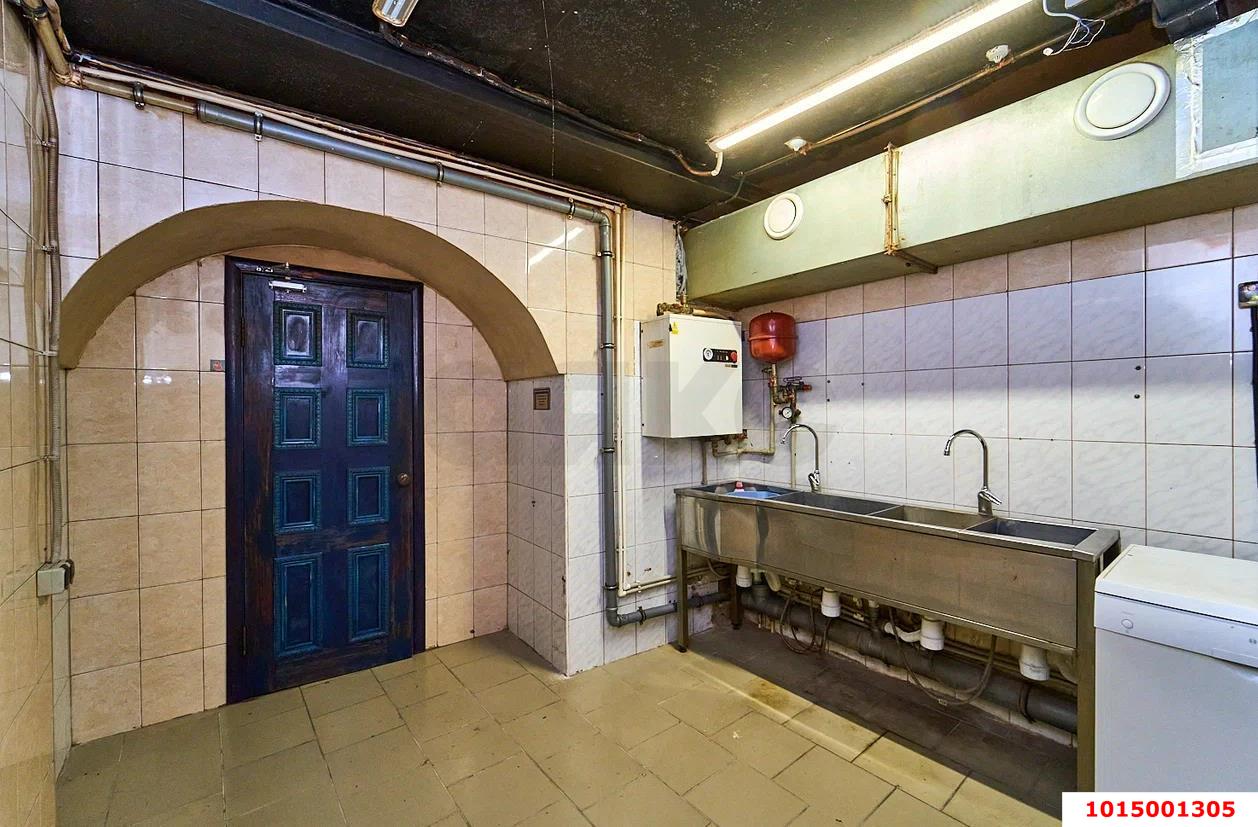 Фото №13: Торговое помещение 200 м² - Краснодар, Центральный, ул. Красноармейская, 81