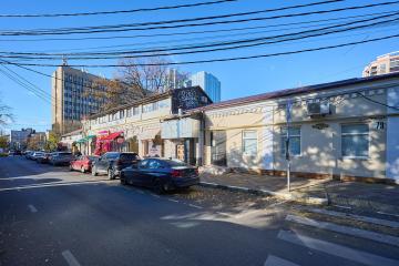 Фото №4: Коммерция 199 м² - Краснодар, мкр. Центральный, ул. Красноармейская, 81