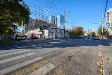 Фото №1: Коммерция 199 м² - Краснодар, мкр. Центральный, ул. Красноармейская, 81