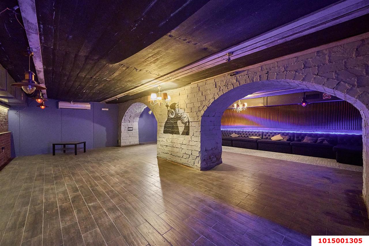 Фото №11: Торговое помещение 200 м² - Краснодар, Центральный, ул. Красноармейская, 81