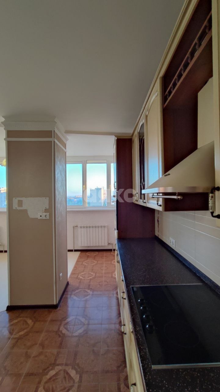 Фото №8: 4-комнатная квартира 121 м² - Волгоград, Центральный, ул. 7-й Гвардейской, 12А