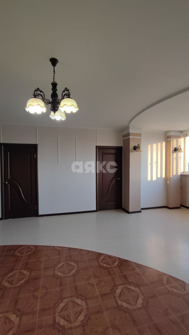 Фото №10: 4-комнатная квартира 121 м² - Волгоград, Центральный, ул. 7-й Гвардейской, 12А