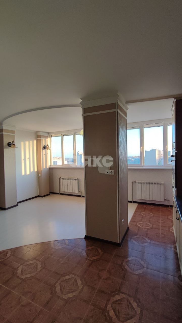 Фото №9: 4-комнатная квартира 121 м² - Волгоград, Центральный, ул. 7-й Гвардейской, 12А