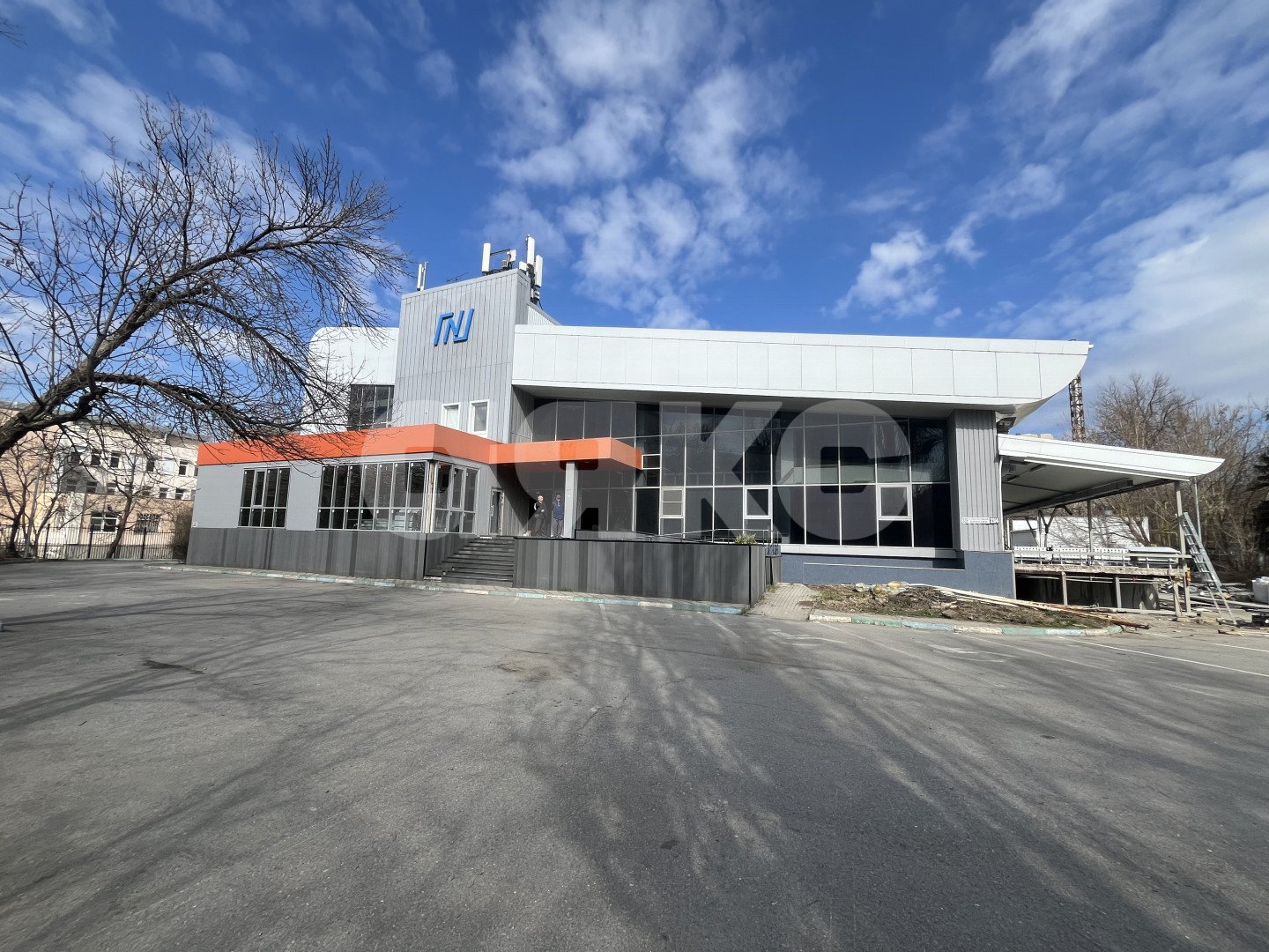 Фото №1: Коммерция 480 м² - Ростов-на-Дону, Западный, ул. 339-й Стрелковой Дивизии, 23/4