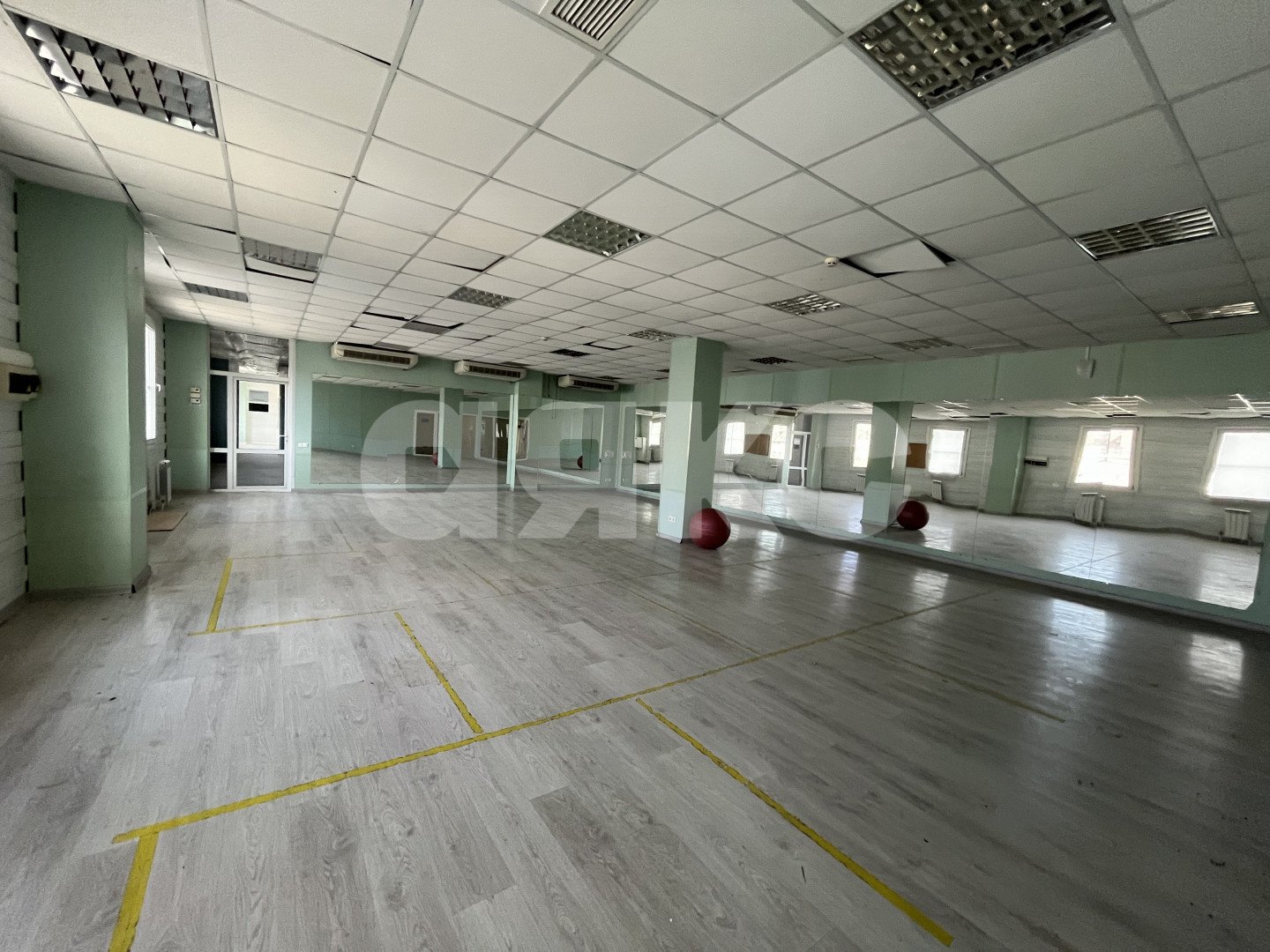 Фото №10: Коммерция 480 м² - Ростов-на-Дону, Западный, ул. 339-й Стрелковой Дивизии, 23/4