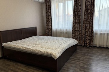 Фото №1: Таунхаус 117 м² - Российский, мкр. ЖК Вилла Роз, ул. Бисерная, 19Б