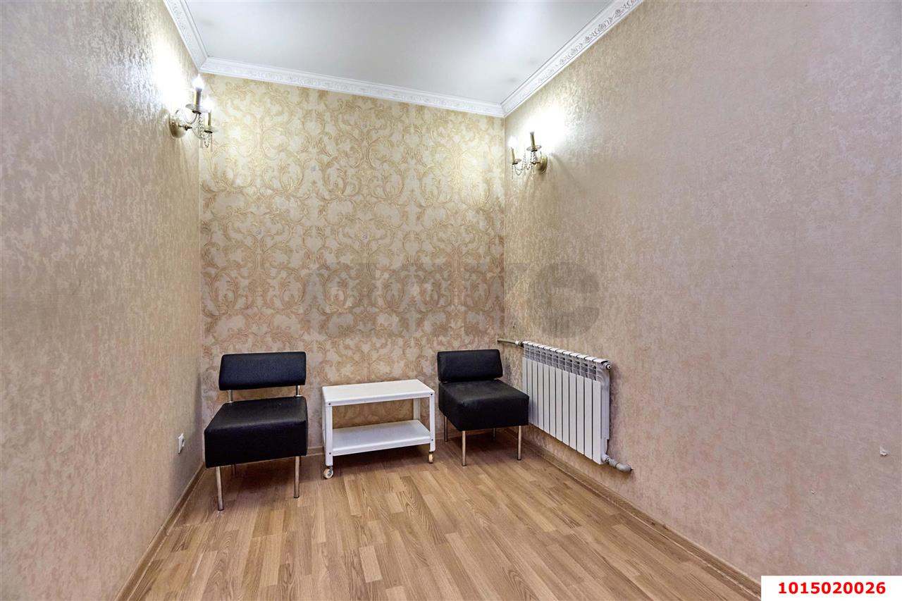 Фото №3: Часть дома 54 м² + 1 сот. - Краснодар, Центральный, ул. Володи Головатого, 359