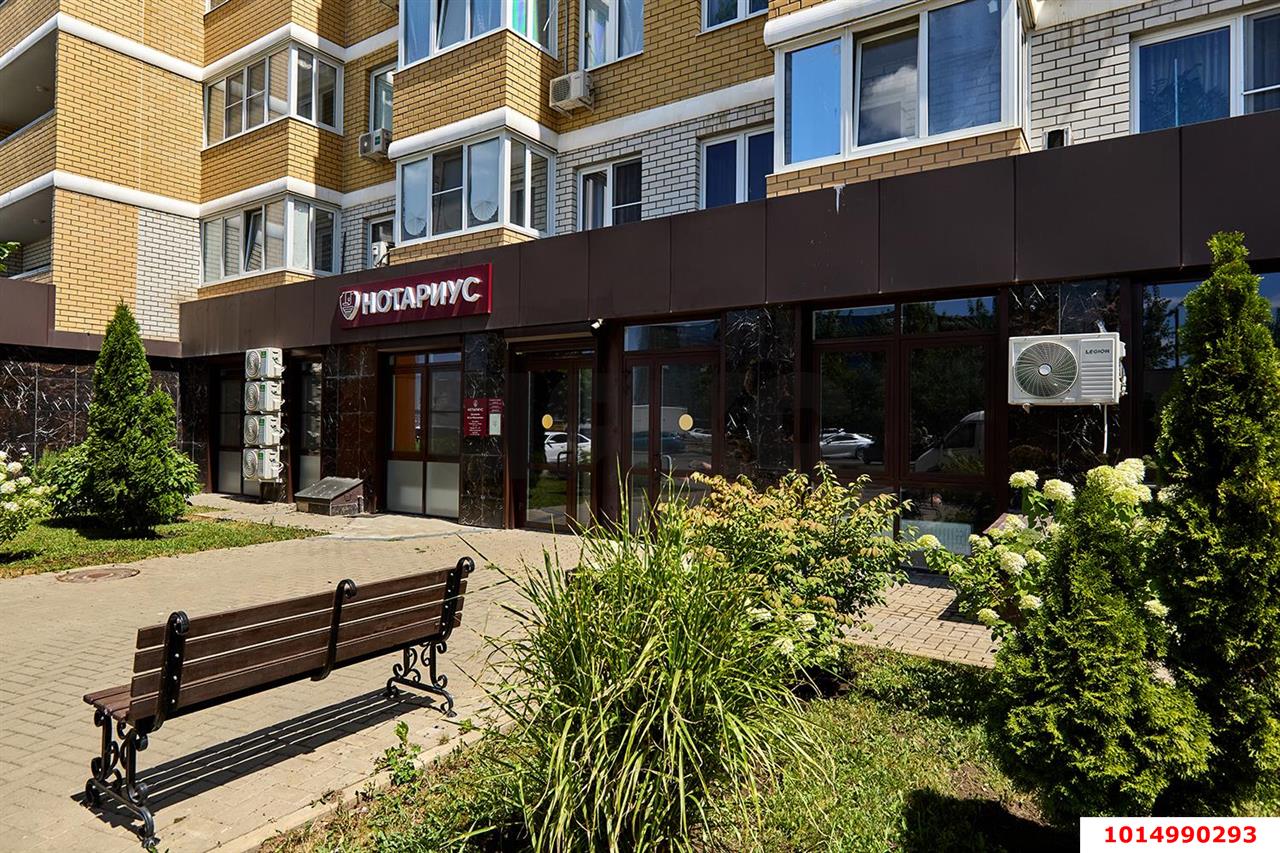 Фото №1: Торговое помещение 85 м² - Краснодар, Светлоград, ул. Красных Партизан, 1/4к4