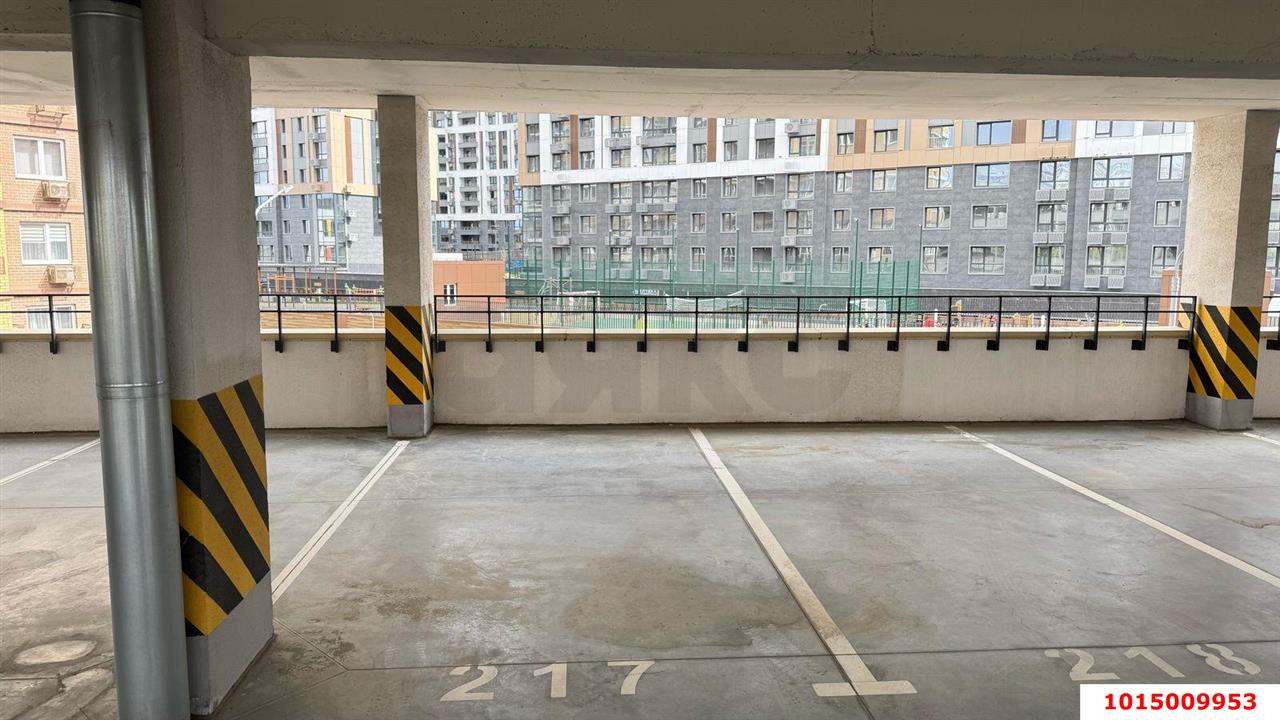 Фото №2: Гараж 10 м² - Краснодар, ЖК Все Свои Вип, ул. Колхозная, 5с2