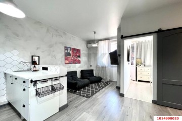 Фото №1: 1-комнатная квартира 37 м² - Краснодар, мкр. жилой комплекс Южный Парк, ул. Старокубанская, 2/4к1