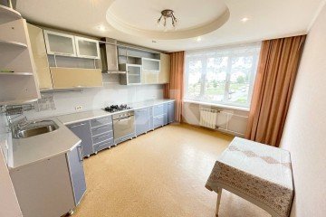 Фото №1: 2-комнатная квартира 63 м² - Нижнекамск, мкр. 27-й, пр-кт Мира, 32