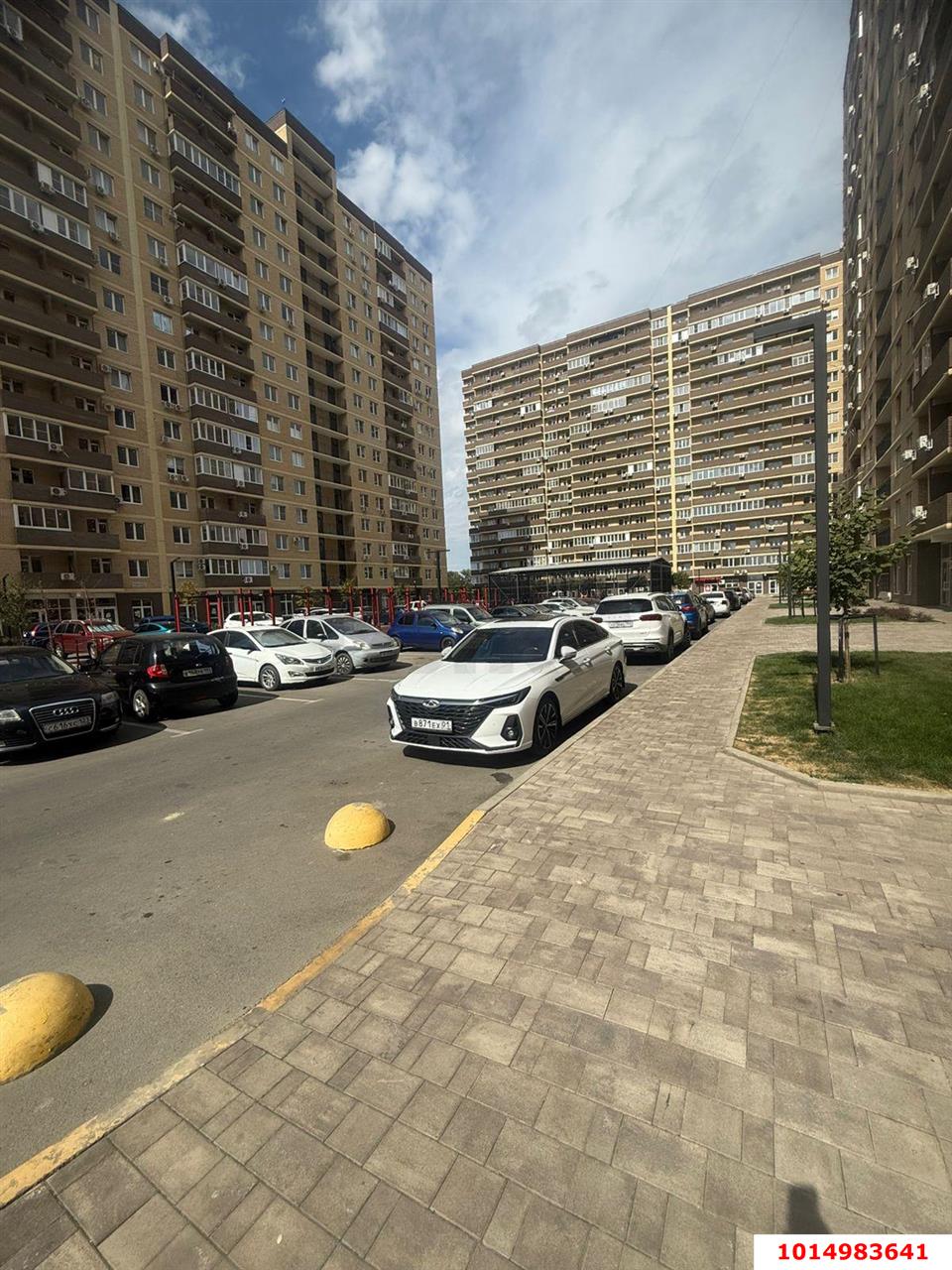 Фото №2: Торговое помещение 37 м² - Краснодар, жилой комплекс Дыхание, ул. Лётчика Позднякова, 2к18