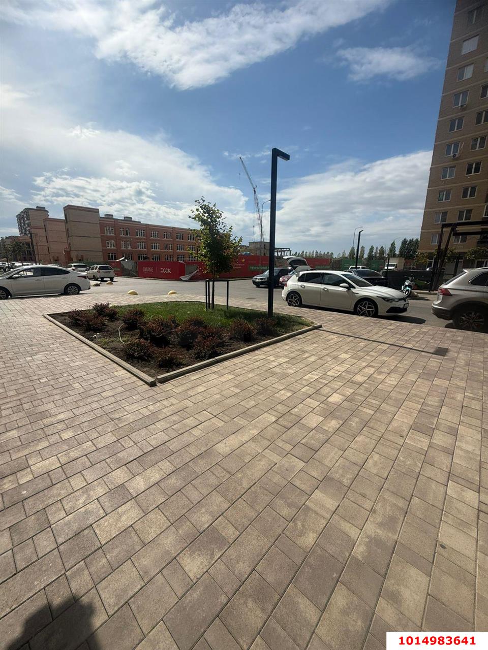 Фото №1: Торговое помещение 37 м² - Краснодар, жилой комплекс Дыхание, ул. Лётчика Позднякова, 2к18