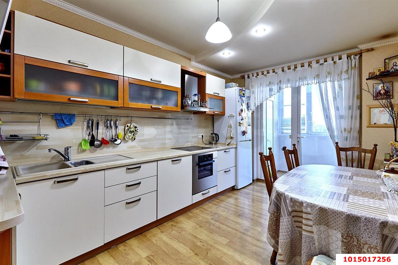 Фото №1: 3-комнатная квартира 80 м² - Краснодар, Прикубанский внутригородской округ, мкр. Краевая Клиническая Больница, ул. Восточно-Кругликовская, 53