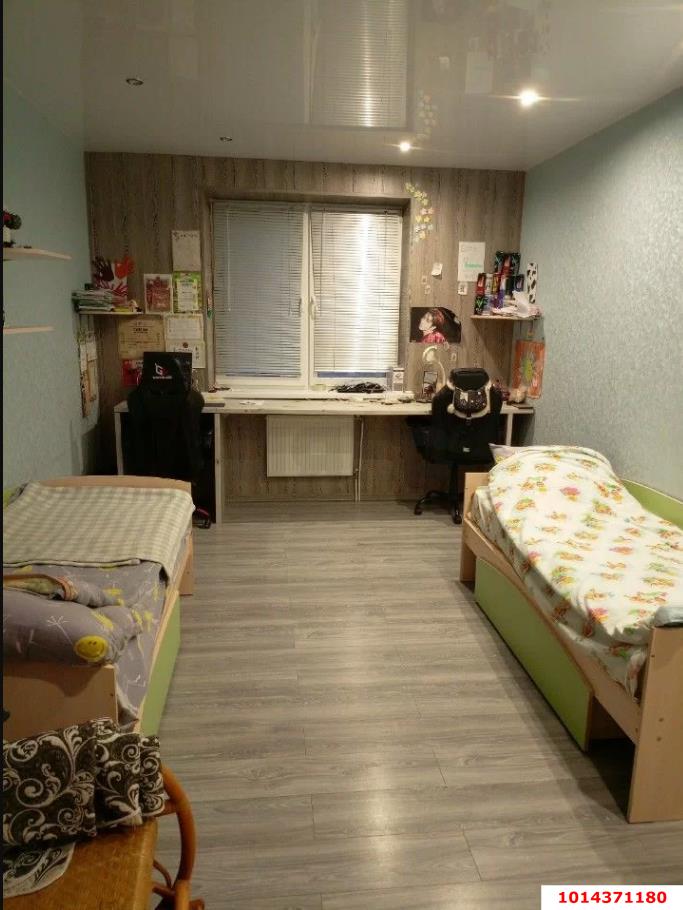 Фото №1: 2-комнатная квартира 66 м² - Краснодар, Музыкальный, ул. имени Сергея Есенина, 110к2