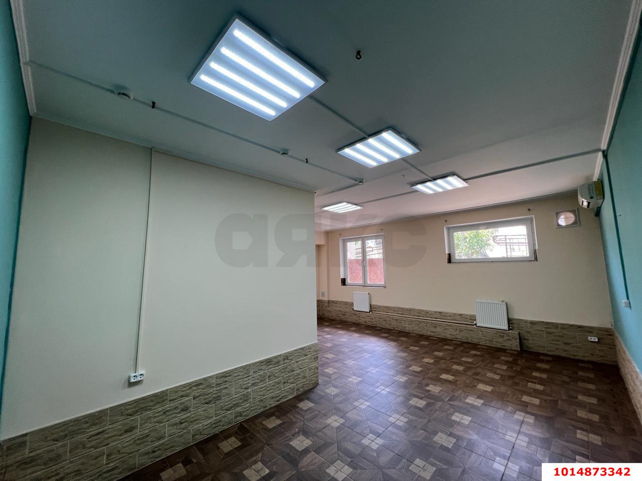 Фото №8: Торговое помещение <span class="whitespace-nowrap">64 м²</span>, <span class="whitespace-nowrap">14 эт.</span> - Краснодар, Прикубанский внутригородской округ, мкр. Московский, ул. им. Артюшкова В.Д., 15