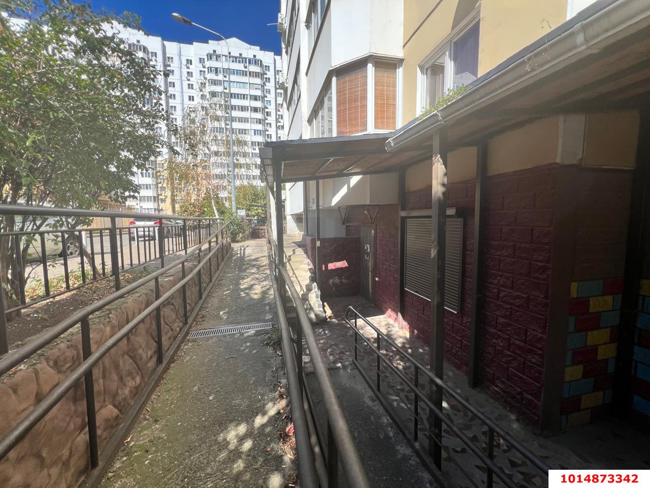 Фото №1: Торговое помещение 65 м² - Краснодар, Московский, ул. им. Артюшкова В.Д., 15