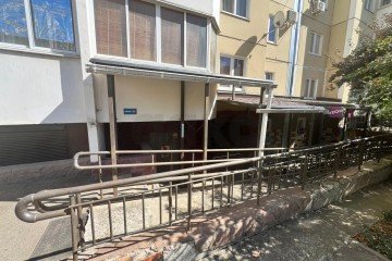 Фото №3: Торговое помещение 65 м² - Краснодар, мкр. Московский, ул. им. Артюшкова В.Д., 15