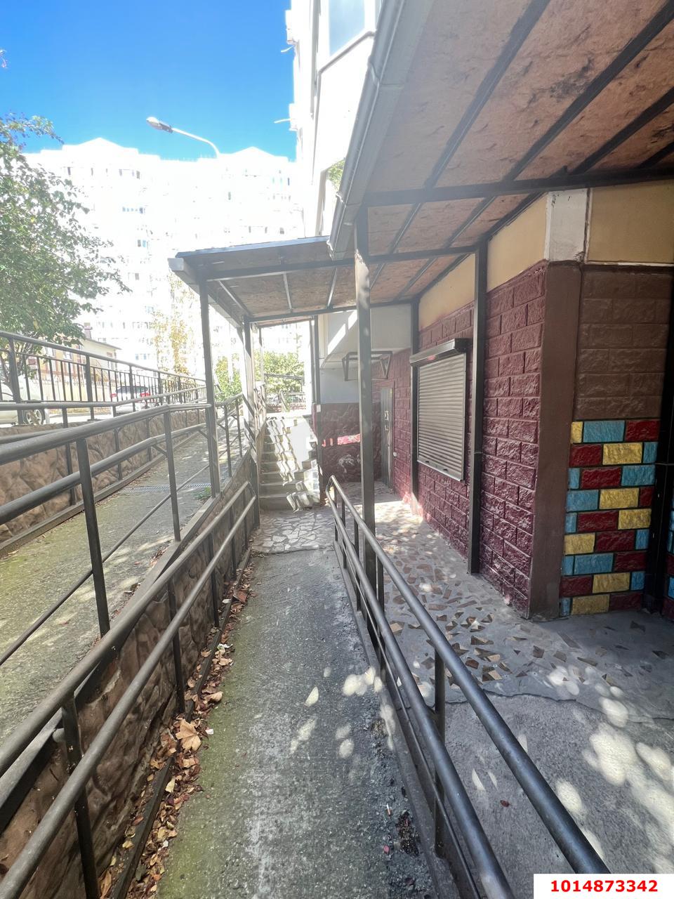 Фото №4: Торговое помещение <span class="whitespace-nowrap">64 м²</span>, <span class="whitespace-nowrap">14 эт.</span> - Краснодар, Прикубанский внутригородской округ, мкр. Московский, ул. им. Артюшкова В.Д., 15