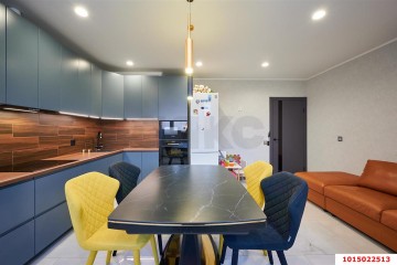 Фото №1: 2-комнатная квартира 67 м² - Краснодар, мкр. Светлоград, ул. Красных Партизан, 1/4к9