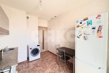 Фото №3: 1-комнатная квартира 35 м² - Нижнекамск, мкр. 49-й, ул. 30 лет Победы, 33