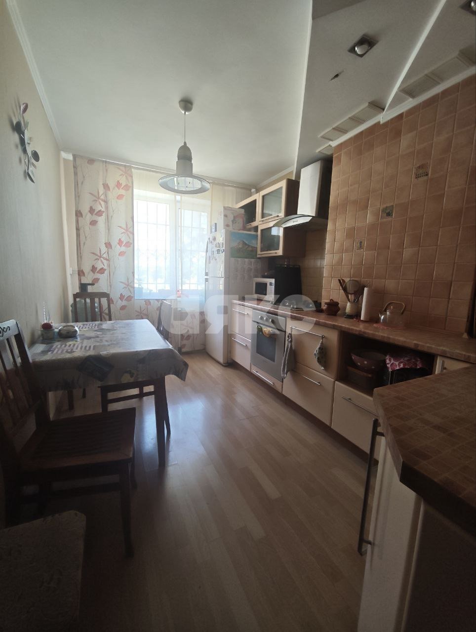 Фото №2: 4-комнатная квартира 76 м² - Мариуполь, Жовтневый, пр-кт Металлургов, 133