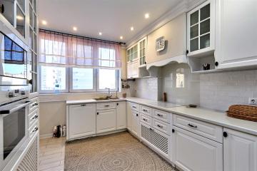 Фото №1: 3-комнатная квартира 92 м² - Краснодар, мкр. Гидростроителей, ул. имени Валерия Гассия, 2