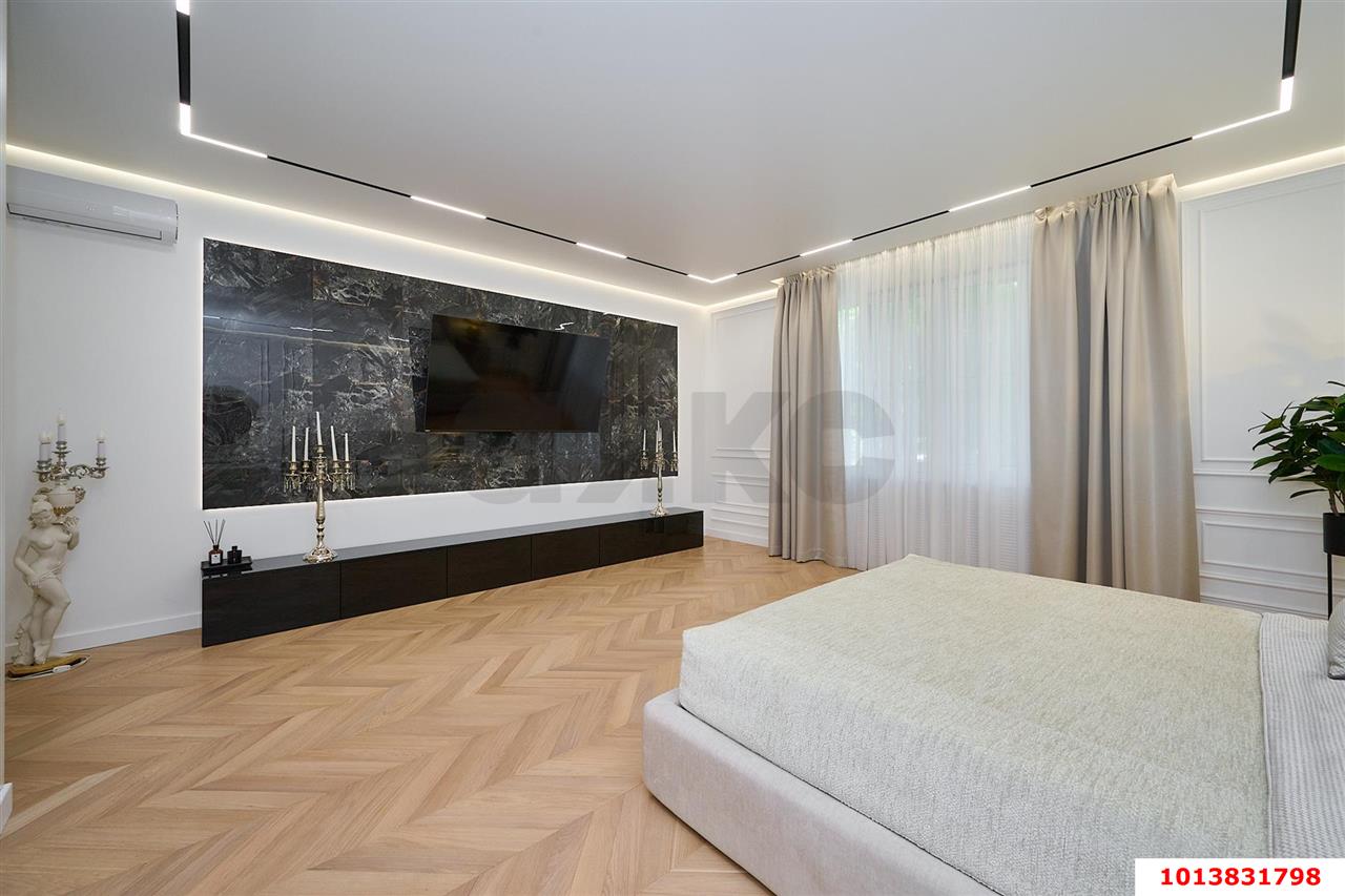 Фото №10: 4-комнатная квартира 182 м² - Краснодар, Прикубанский внутригородской округ, мкр. Немецкая Деревня, ул. Баварская, 25