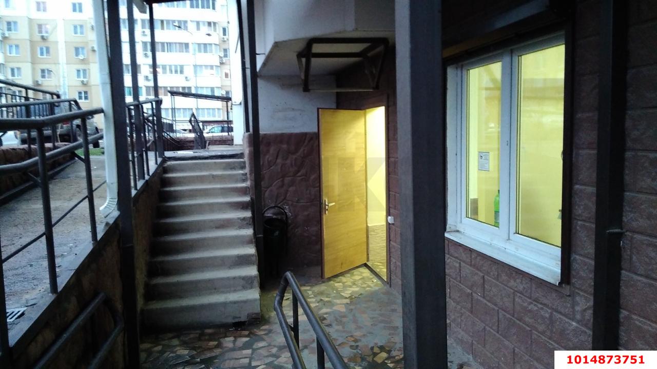 Фото №7: Торговое помещение 65 м² - Краснодар, Московский, ул. им. Артюшкова В.Д., 15