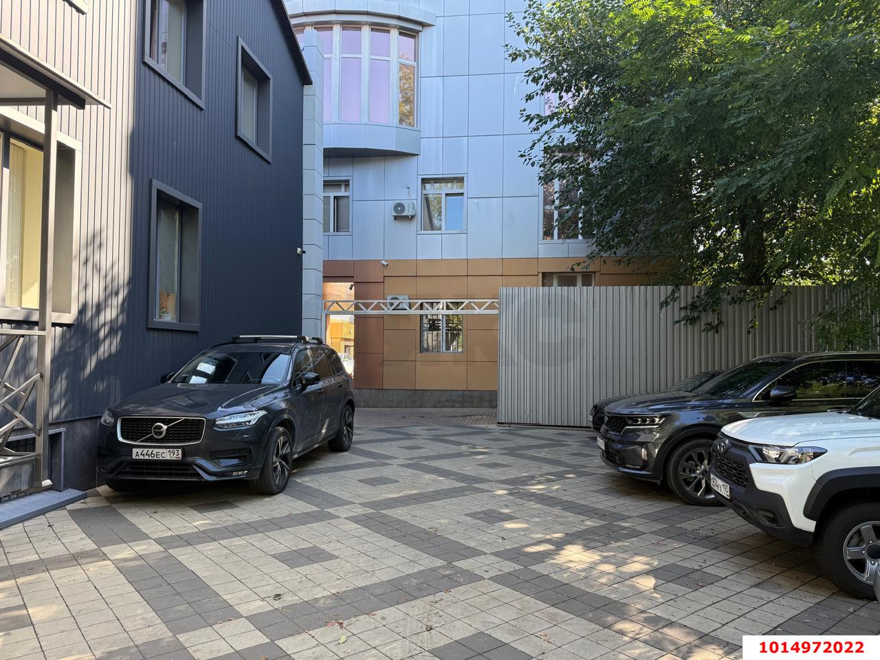 Фото №6: Торговое помещение 370 м² - Краснодар, Центральный, ул. Главная городская площадь