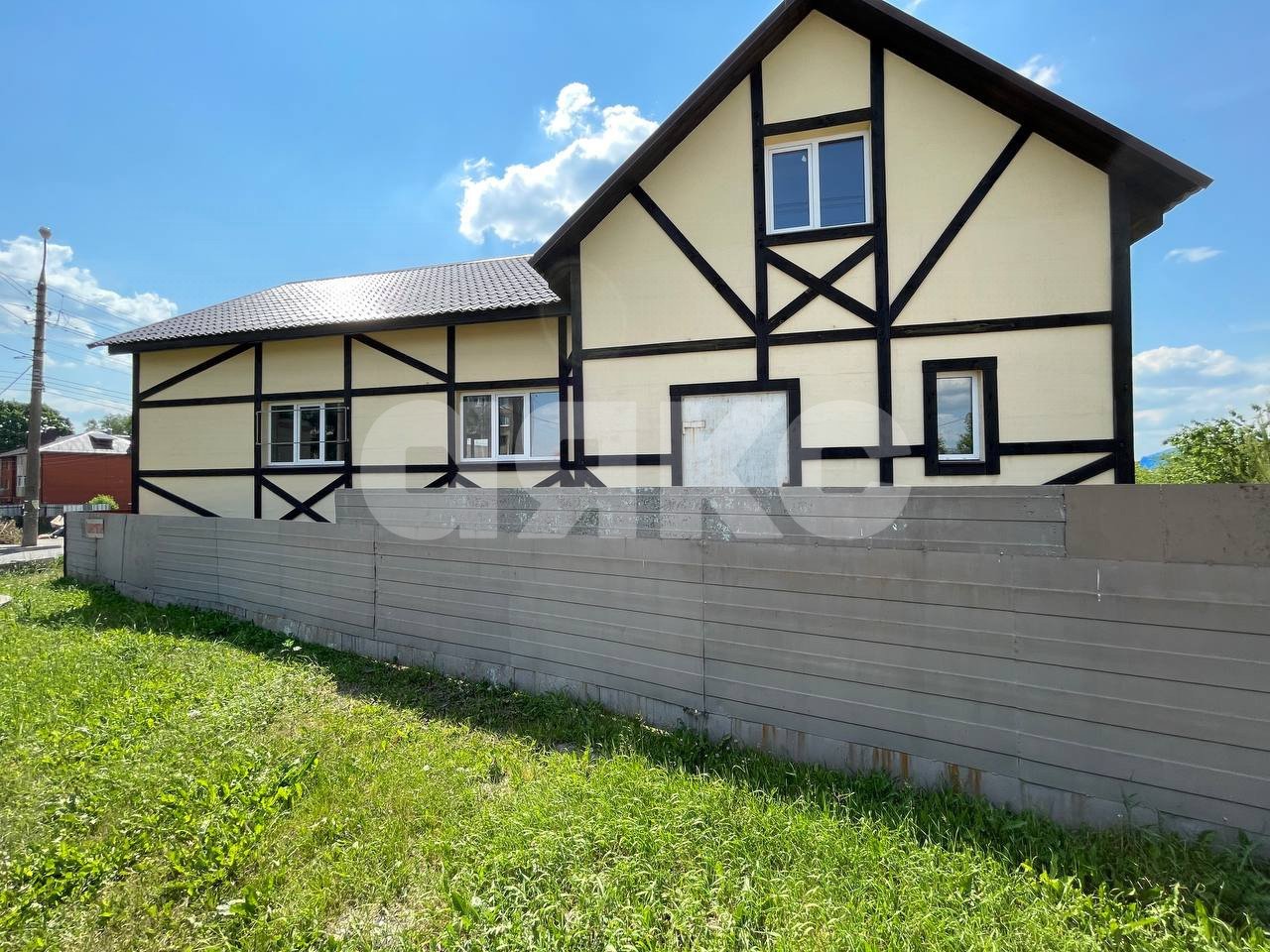 Фото №1: Дом 300 м² + 6.6 сот. - Узловая, МТС, ул. Первомайская, 50/1