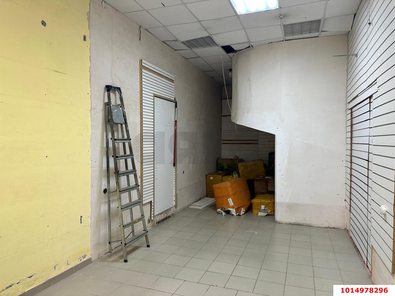 Фото №3: Торговое помещение 75 м² - Краснодар, Дубинка, ул. Новороссийская, 2П