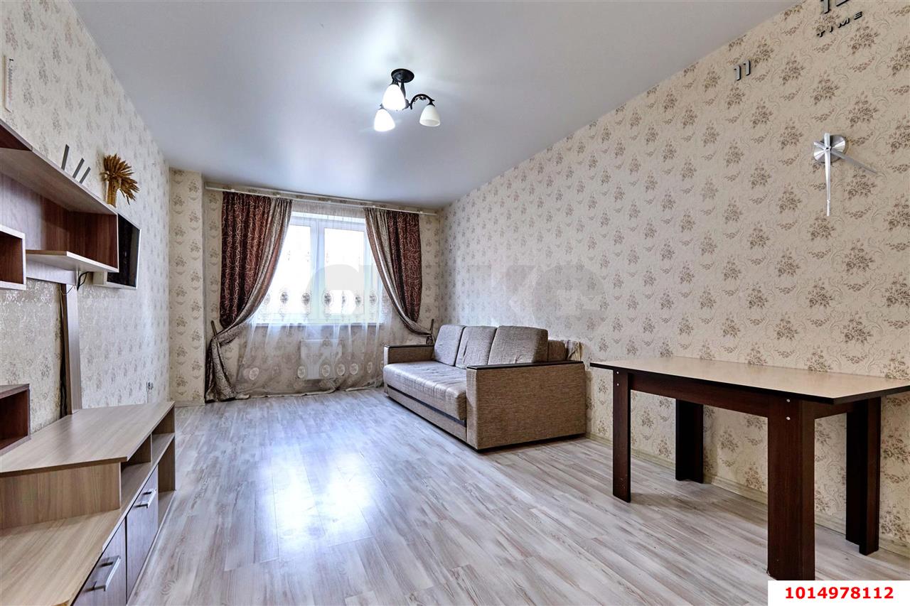 Фото №1: 2-комнатная квартира 76 м² - Краснодар, имени Петра Метальникова, ул. Петра Метальникова, 5к1