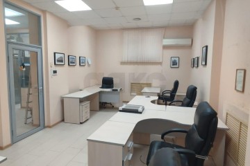 Фото №2: Офисное помещение 31 м² - Краснодар, мкр. Солнечный, ул. Архитектора Ишунина, 8