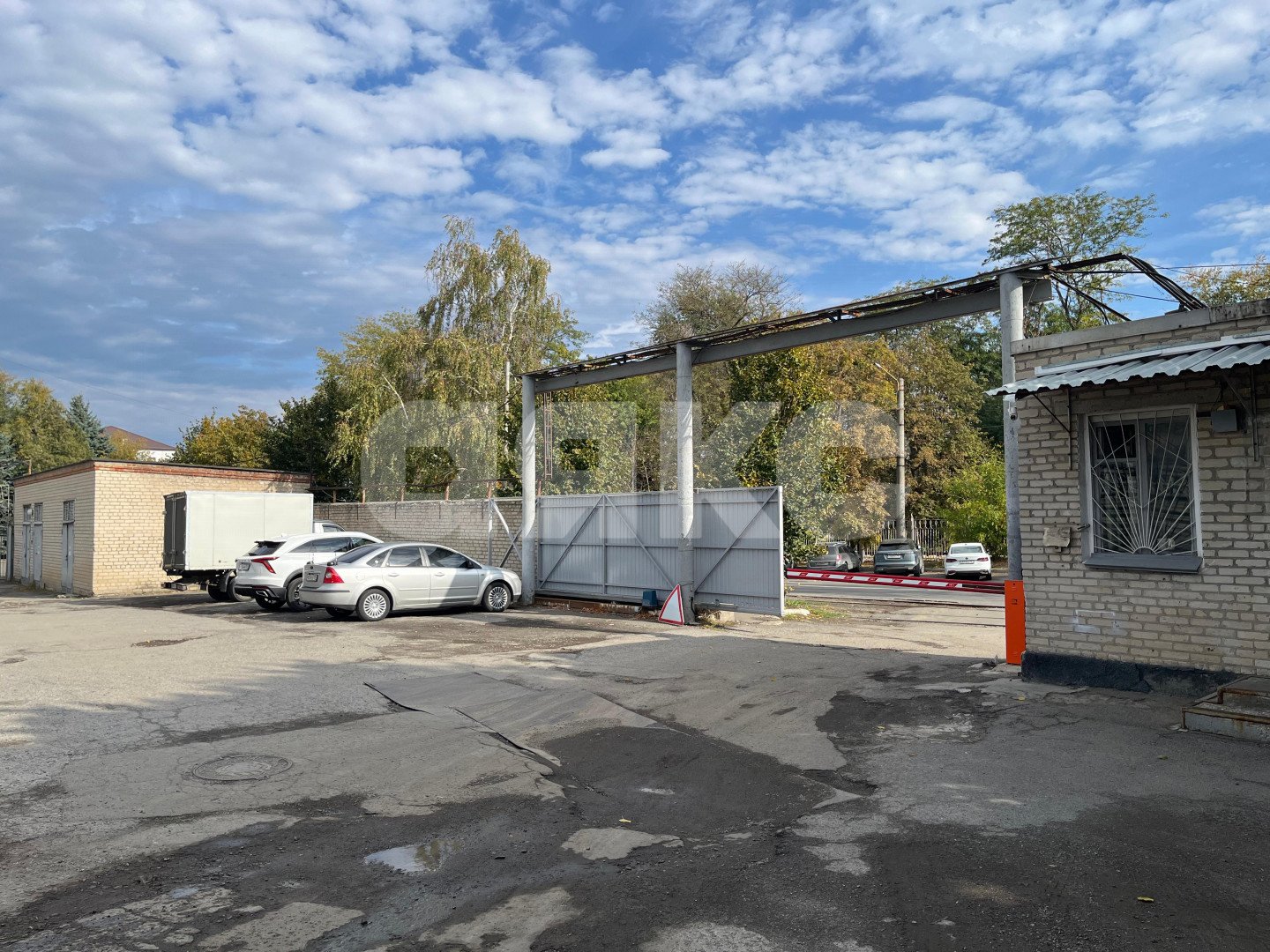 Фото №14: Коммерция 102 м² - Ростов-на-Дону, Пролетарский, ул. 14-я Линия, 88А