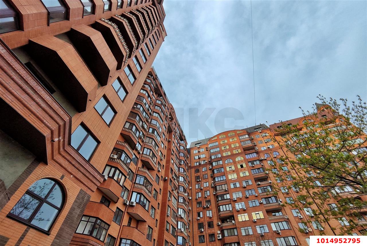 Фото №1: 1-комнатная квартира 69 м² - Краснодар, Центральный, ул. Комсомольская, 4