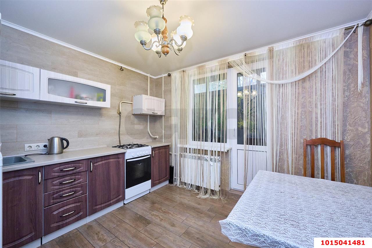 Фото №1: 1-комнатная квартира 41 м² - Краснодар, Западный внутригородской округ, мкр. Юбилейный, ул. 70-летия Октября, 26