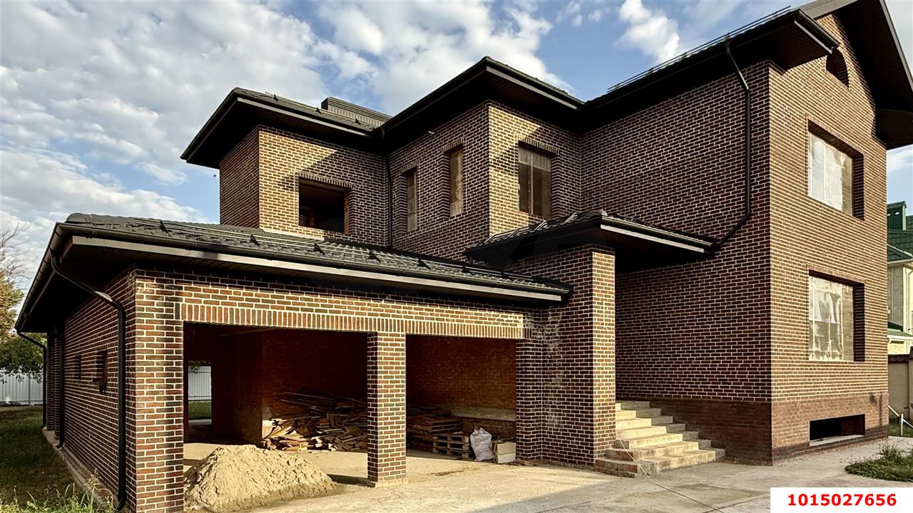 Фото №1: Дом 426 м² + 10.17 сот. - Краснодар, Прикубанский внутригородской округ, Калинино, мкр. Завод Радиоизмерительных Приборов, ул. Рощинская, 12/1