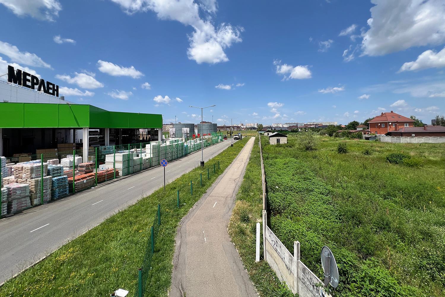 Фото №1: Коммерция 6 м² - Новая Адыгея, ул. Красная, 1