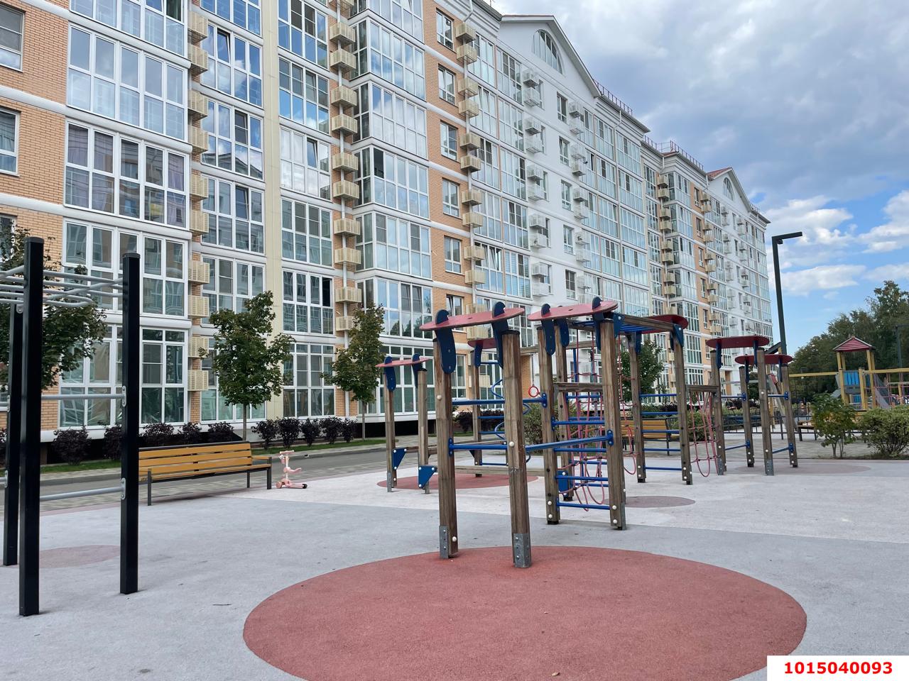 Фото №1: 3-комнатная квартира 96 м² - Динская, жилой комплекс Белые Росы, ул. Красная, 162/2